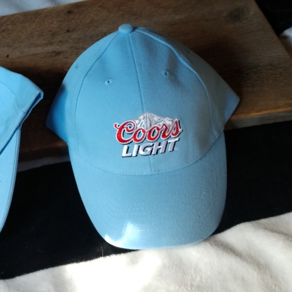 🆕 Coors Light baseball hat - Velcro